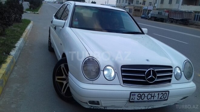 Mercedes E 220 1997, 326,000 km - 2.2 l - Bakı