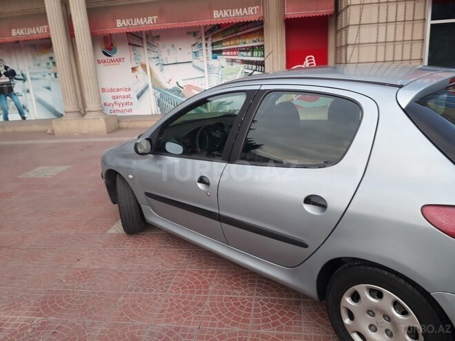 Peugeot 206 2004, 141,000 km - 1.4 l - Bakı