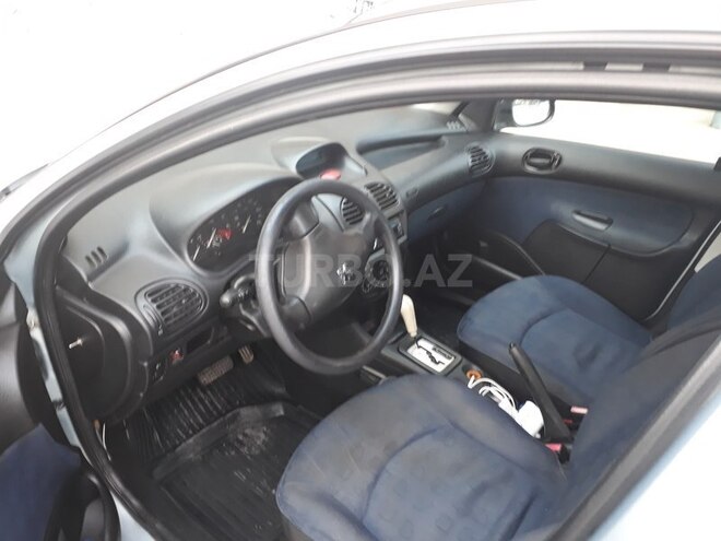 Peugeot 206 2004, 141,000 km - 1.4 l - Bakı