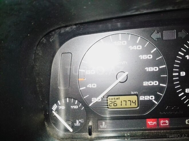 Volkswagen Golf 1993, 261,774 km - 1.8 l - Zaqatala