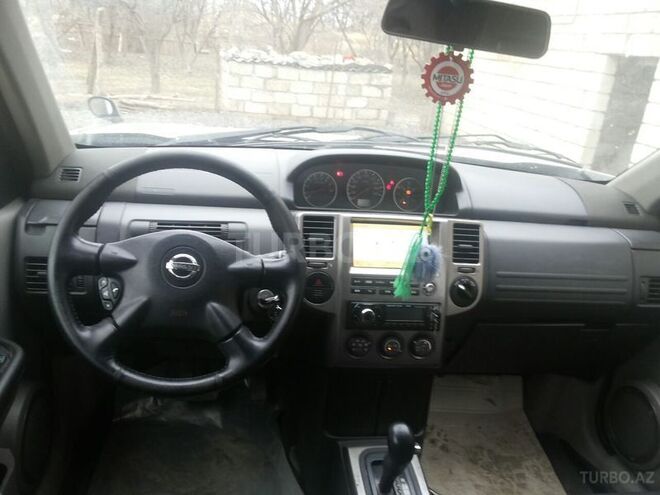 Nissan X-Trail 2004, 13,700 km - 0.2 l - Yevlax