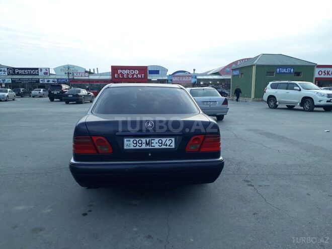Mercedes E 240 1998, 243,000 km - 2.4 l - Bakı