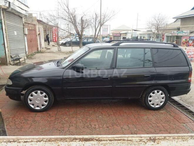 Opel Astra 1996, 278,000 km - 1.6 l - Bakı