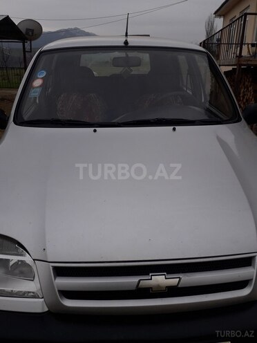 Chevrolet Niva 2006, 175,236 km - 1.7 l - Yardımlı
