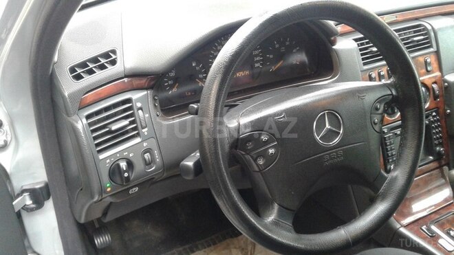 Mercedes E 220 2001, 312,821 km - 2.0 l - Bakı