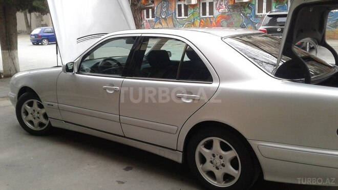 Mercedes E 220 2001, 312,821 km - 2.0 l - Bakı