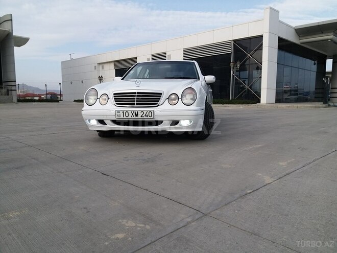 Mercedes E 240 2001, 198,000 km - 2.4 l - Bakı