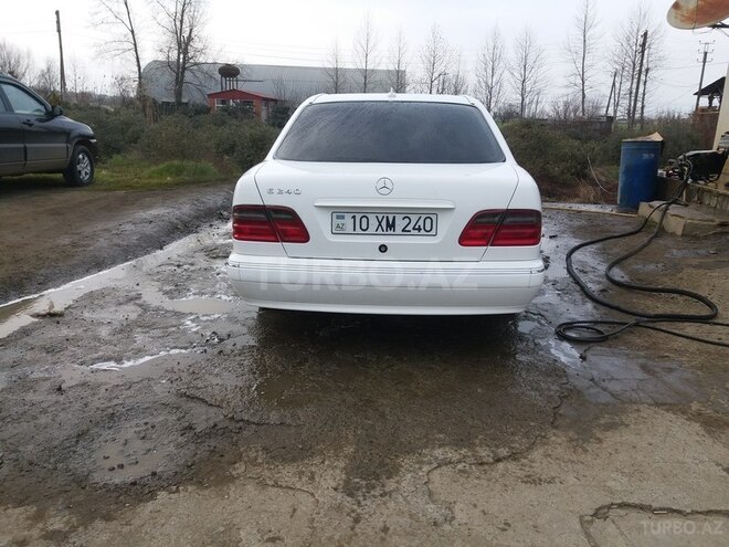 Mercedes E 240 2001, 198,000 km - 2.4 l - Bakı