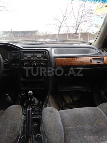 Ford  1992, 360,000 km - 2.0 l - Bərdə
