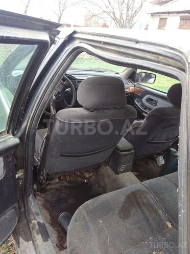 Ford  1992, 360,000 km - 2.0 l - Bərdə