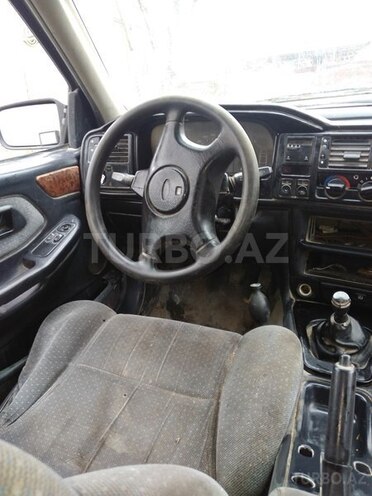 Ford  1992, 360,000 km - 2.0 l - Bərdə