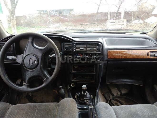 Ford  1992, 360,000 km - 2.0 l - Bərdə
