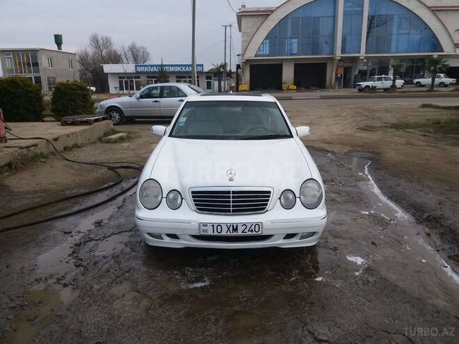 Mercedes E 240 2001, 198,000 km - 2.4 l - Bakı