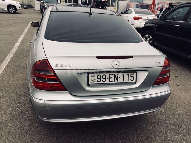 Mercedes E 270 2003, 167,408 km - 2.7 л - Bakı