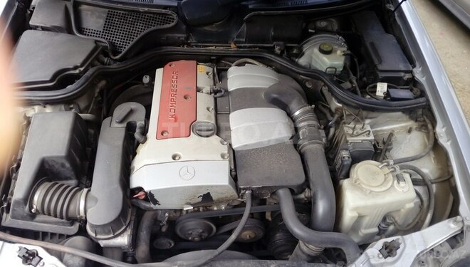 Mercedes E 200 2001, 280,000 km - 2.0 л - Bakı
