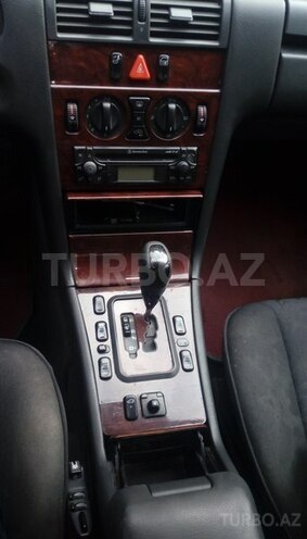 Mercedes E 200 2001, 280,000 km - 2.0 л - Bakı