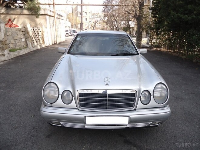 Mercedes E 220 1996, 224,677 km - 2.2 л - Bakı