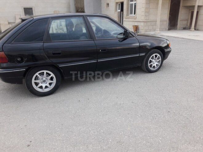 Opel Astra 1992, 340,000 km - 1.8 l - Sumqayıt