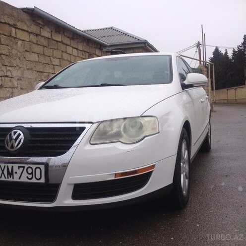 Volkswagen Passat 2006, 270,000 km - 2.0 l - Bakı