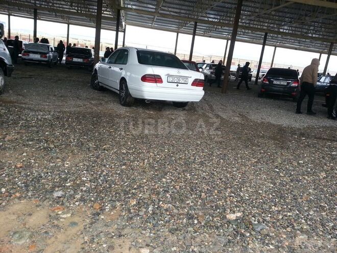 Mercedes E 230 1997, 2,890,542 km - 2.4 l - Gəncə