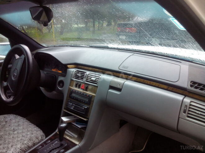 Mercedes E 230 1996, 468,587 km - 2.3 л - Bakı
