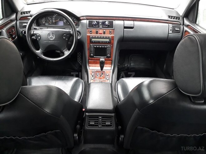 Mercedes E 240 2001, 180,000 km - 2.6 l - Masallı