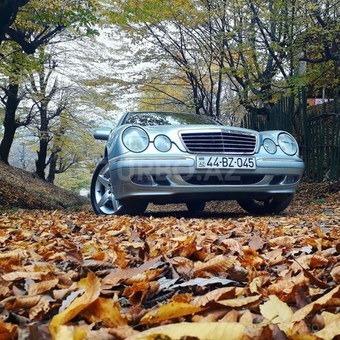 Mercedes E 240 2001, 180,000 km - 2.6 l - Masallı