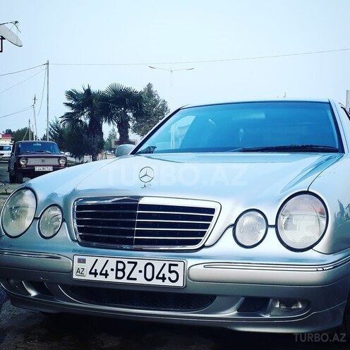 Mercedes E 240 2001, 180,000 km - 2.6 l - Masallı