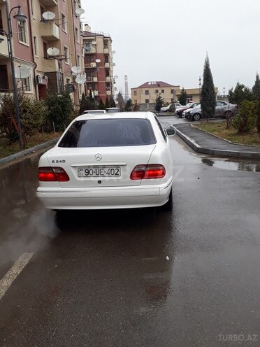 Mercedes E 240 1999, 240,000 km - 2.4 л - Gəncə