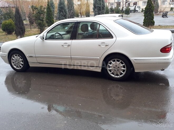 Mercedes E 240 1999, 240,000 km - 2.4 л - Gəncə