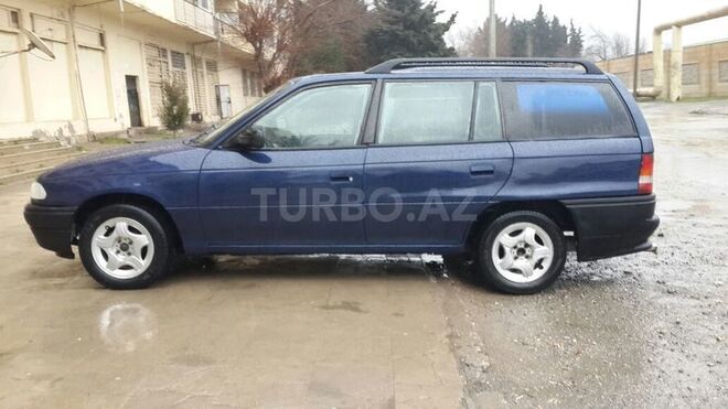 Opel Astra 1994, 124,365 km - 1.6 l - Sumqayıt