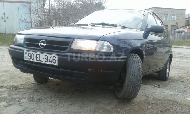 Opel Astra 1994, 124,365 km - 1.6 l - Sumqayıt