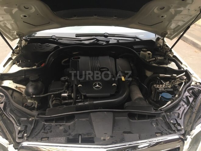 Mercedes E 200 2009, 127,800 km - 0.2 l - Bakı