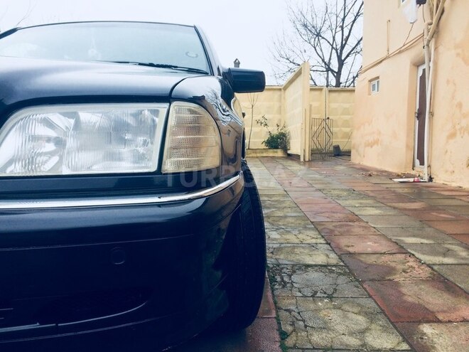 Mercedes C 200 2000, 220,000 km - 2.0 л - Masallı