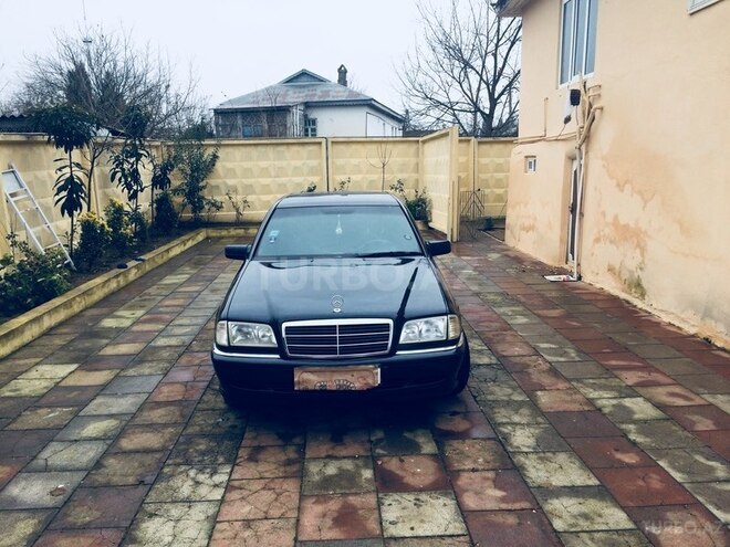 Mercedes C 200 2000, 220,000 km - 2.0 л - Masallı