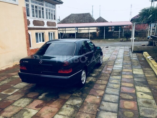 Mercedes C 200 2000, 220,000 km - 2.0 л - Masallı