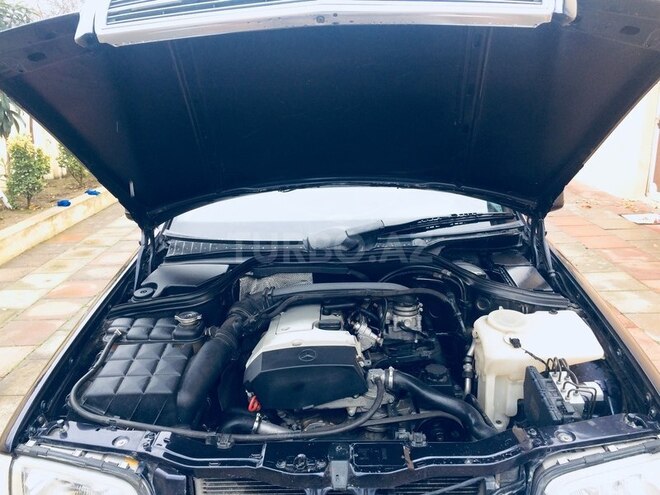 Mercedes C 200 2000, 220,000 km - 2.0 л - Masallı