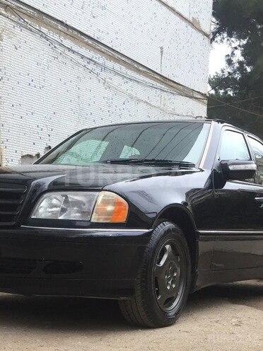 Mercedes C 230 2000, 203,000 km - 2.3 l - Bakı