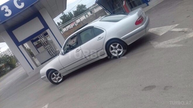 Mercedes E 200 1999, 396,236 km - 2.0 л - Zaqatala