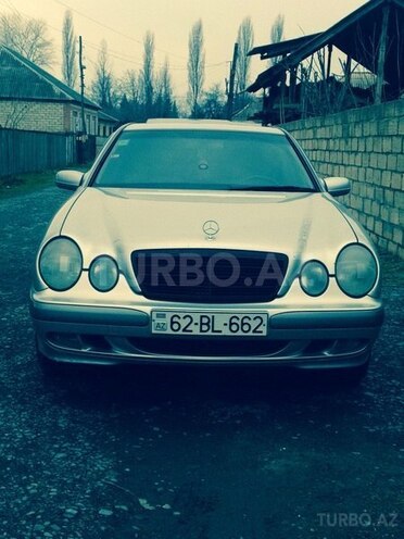 Mercedes E 200 1999, 396,236 km - 2.0 л - Zaqatala