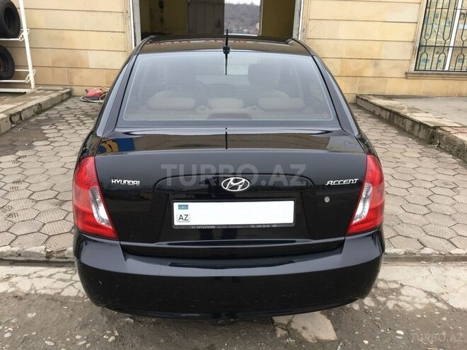 Hyundai Accent 2009, 130,000 km - 1.4 l - Qusar