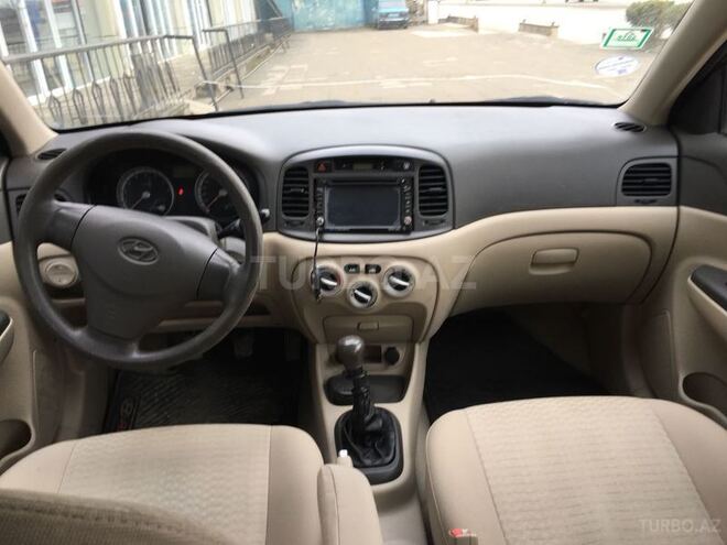 Hyundai Accent 2009, 130,000 km - 1.4 l - Qusar