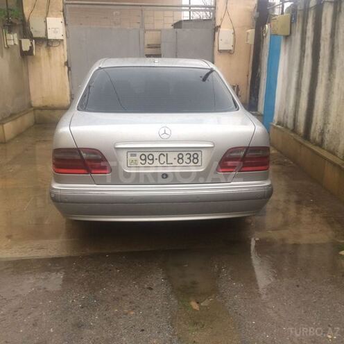 Mercedes E 240 1999, 370,000 km - 2.4 l - Bakı