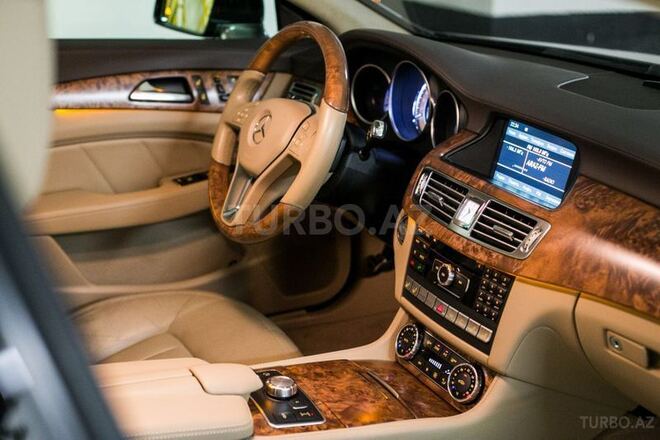 Mercedes CLS 350 2011, 72,000 km - 3.5 л - Bakı