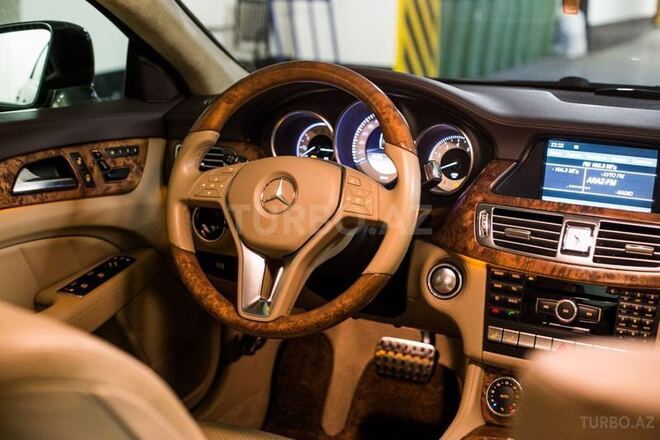 Mercedes CLS 350 2011, 72,000 km - 3.5 л - Bakı