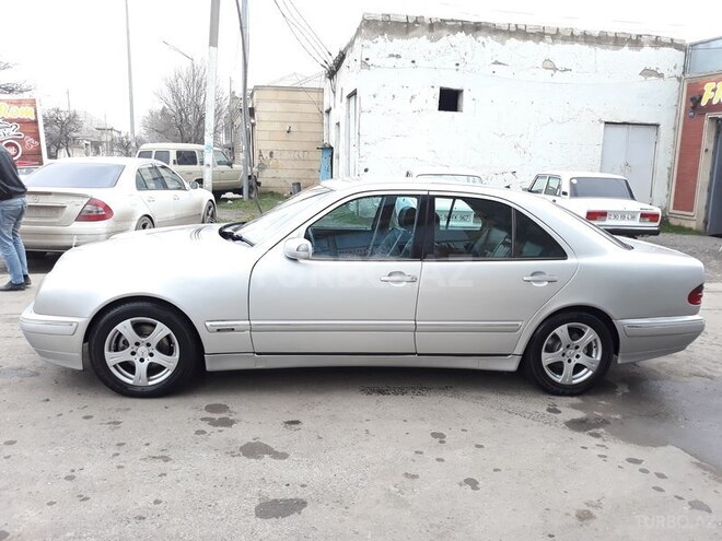 Mercedes E 220 1999, 358,000 km - 2.2 l - Gəncə