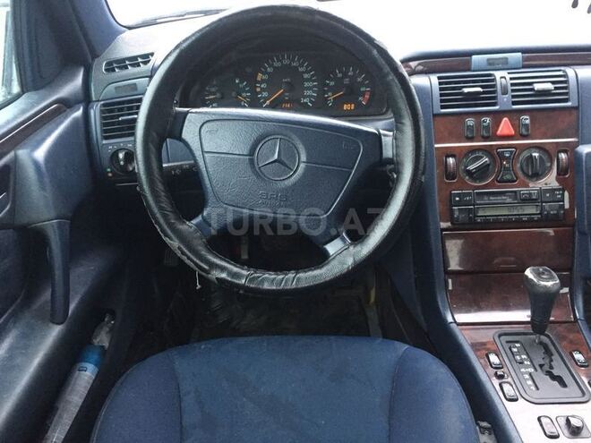 Mercedes E 230 1997, 378,000 km - 2.3 l - Bakı