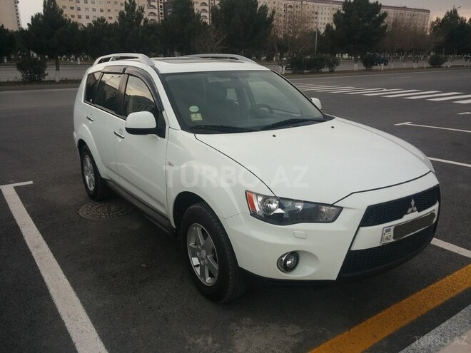 Mitsubishi Outlander 2010, 137,000 km - 2.4 l - Bakı