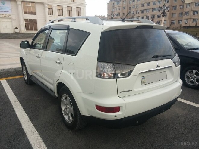 Mitsubishi Outlander 2010, 137,000 km - 2.4 l - Bakı
