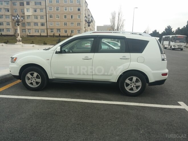 Mitsubishi Outlander 2010, 137,000 km - 2.4 l - Bakı